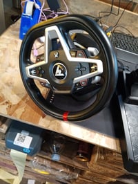 Thrustmaster T248 X Force Feedback trkaći volan i set pedala, kompatibilan s Xbox Series X/S i PC-jem, korišteno stanje 3