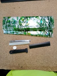 Folie pentru geam Qualsen cu model de frunze colorate, folie de protecție vizuală pentru fereastră 30x100 cm, decorativă — doar 1 buc., fără lavetă (stare: vezi a 2-a fotografie) 2