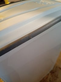 Recipient ermetic Arquivet pentru hrană animale, câini și pisici, 14 litri / 5 kg — vopsea și garnitură de cauciuc uzate (stare: vezi imaginea 2) 4