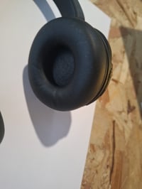 Bluetooth slúchadlá Sony WH-CH520, čierne – bezdrôtové, na uši, výdrž batérie 50 hodín, rýchle nabíjanie, vstavaný mikrofón, multipoint 4