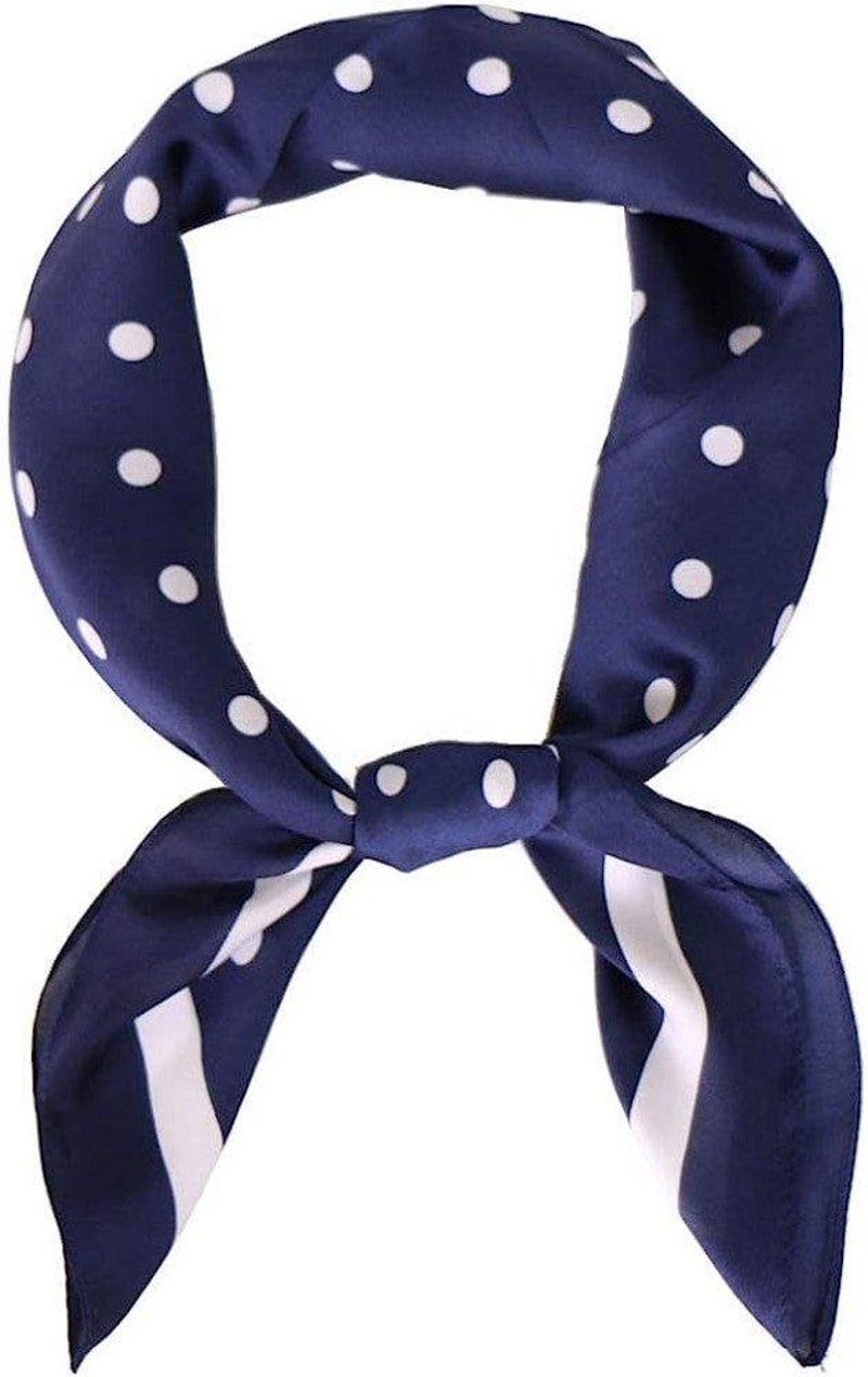 Elegáns kék-fehér mintás KAVINGKALY szatén sál, 70 cm