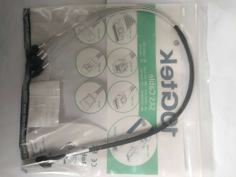 Mini SAS - 4x SATA átalakító kábel, 6G, 0,5m, SFF-8087 - adattároló összekötő