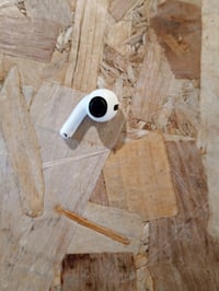 Pravé slúchadlo — Apple AirPods Pro (náhradný diel) 2