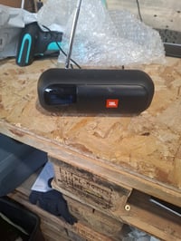 JBL Tuner 2 Hordozható Bluetooth Hangszóró Fekete - DAB+ és FM Rádió, MP3, 12 Óra Akkumulátor — töltőkábel nélkül (állapot: lásd a 2. képet) 2