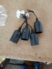 ZHIQIN E27 Objímka na žiarovku, čierna renovačná objímka s káblom, 4A 250V max. 60W pre stropné svietidlo s montážnym konektorom, súprava — 4 kusy 4