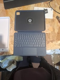 HOU Rotating Keyboard Case iPad Air 11 colos (M3/M2) 2025 és Pro 11 készülékekhez, levehető mágneses tok érintőpaddal, RGB háttérvilágítás 3
