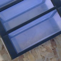 Sundis Orgamix crni plastični toranj s ladicama, 5 prozirnih A4 ladica, 61 cm — Ogrebotine na stranicama ladica (stanje: vidi 2. sliku) 2