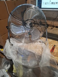 Cecotec EnergySilence 5000 Pro industrijski podni ventilator 120 W, 51 cm (20") — neispravan, za dijelove: kratki spoj (stanje: vidi 2. sliku) 2