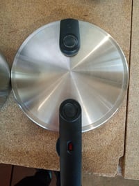 Fissler Vitaquick Premium gyorsfőző 4,5 L (Ø 22 cm), rozsdamentes acél, 2 főzési fokozat — karcos felület (állapot: lásd a 2. képet) 4