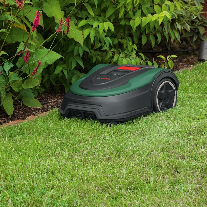 Bosch Indego M+ 700 Robotfűnyíró 18V Akkumulátorral, Applikáció Vezérléssel, 19 cm Vágásszélességgel, 700 m² Területre