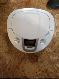 Aparat radio portabil cu CD TechniSat Viola CD-1 — defect, pentru piese: nu funcționează nici la rețea, nici pe baterii (stare: vezi a 2-a imagine) 2