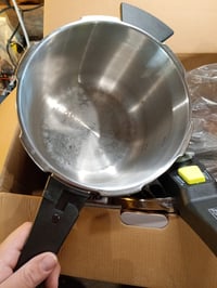 Monix Quick rozsdamentes acél kuktafazék 7 literes, 22 cm, dupla nyomásszint, háromszoros biztonsági rendszer, minden tűzhelytípushoz 2