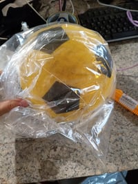 alldoro 63103 Penová futbalová lopta žltá, Ø 20 cm, extra mäkká softballová lopta pre deti, na vnútorné aj vonkajšie použitie, ľahká a tichá 3