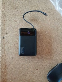 Baterie externă INIU 45W 20000 mAh cu cablu USB-C încorporat, încărcare rapidă, ecran LCD, negru, utilizat 2