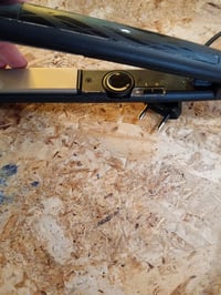 Placă de îndreptat părul Remington S3500 Ceramic, protecție anti-statică 4x, înveliș ceramic cu turmalină — defect estetic (stare: vezi poza 2) 4