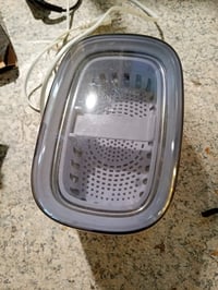 Aparat de curățat cu ultrasunete Grundig UC 6620 cu temporizator, rezervor de 500 ml, 50 W, tehnologie cu undă dublă, suport pentru ceas încorporat, alb, utilizat 3
