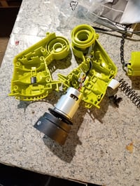 Motocoasă RYOBI RLT183250F 18V ONE+ pentru piese / dezmembrare: lipsă acumulator/încărcător/cap tăietor, piesă ruptă (stare: vezi a 2-a fotografie) 3