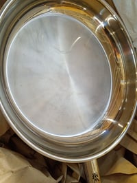 WMF Profi rozsdamentes acél serpenyő 28 cm, bevonat nélküli, indukciós, minden — karcos serpenyőbelső (állapot: lásd a 2. képet) 2