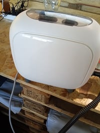 Aparat de curățat cu abur multifuncțional Amazon Basics 1500 W, rezervor de 1,5 litri, cu 22 de accesorii, alb, stare uzată 2
