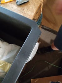 Kuchynský drez BLANCO METRA 45 S Silgranit – na strane pri odtoku je na rohu odlúpený kúsok materiálu (stav: pozri 2. obrázok) 2