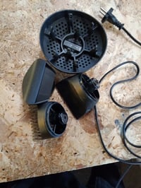 Uscător de păr Remington ONE D6078 2000W Ionic 120 km/h — defect, pentru piese: carcasă cu urme de topire (stare: vezi a 2-a imagine) 5