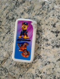 Spoločenská hra Spin Master Games PAW Patrol Domino s 28 dielikmi, pre 2–4 hráčov — jeden dielik je poškodený (stav: pozri 2. obrázok) 2