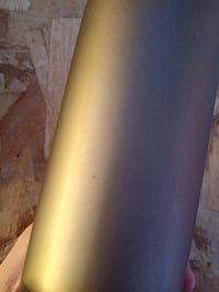 Bidon sport din aluminiu SIGG Traveller Smoked Pearl 0,6 L - pentru băuturi carbogazoase — ușoară indentare laterală (stare: vezi a 2-a imagine) 4