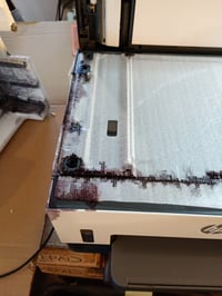 HP Smart Tank 7305 višenamjenski tintni pisač — neispravan, djelomično radi: curenje tinte unutar uređaja (stanje: vidi 2. sliku) 2