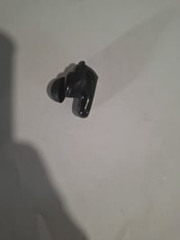 Náhradné slúchadlo Bose QuietComfort Ultra (2. gen.) – pravá strana, čierna, Bluetooth, s potlačením hluku, IPX4, náhradný diel 2