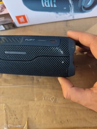 JBL Flip 7 Hordozható Bluetooth Hangszóró, Kék, IP68 Vízálló és Porálló, 16 Órás Akkuidő, Auracast Többhangszórós Kapcsolat, Használt 2