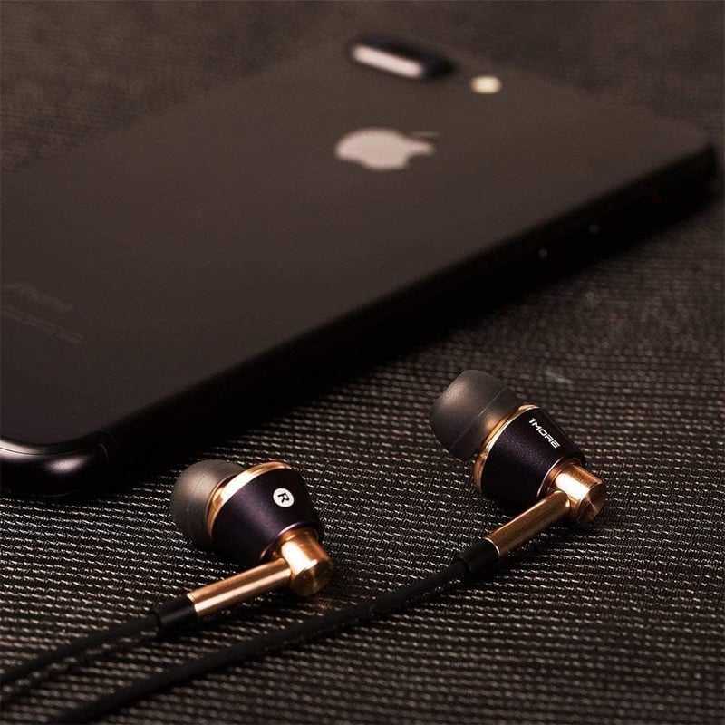 1MORE E1001 Triple-driver Hi-Fi fülhallgató mikrofonnal - iOS és Android kompatibilis prémium minőségű headset, arany színben