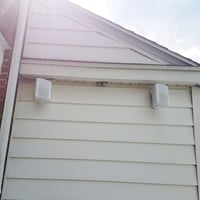 Herdio 5.25" Bluetooth Vízálló Kültéri Hangszóró - 200W Teljesítmény, Beltéri-Kültéri Használatra, Fali Konzollal, Fehér 9
