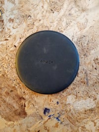 Bezdrôtová nabíjacia podložka Anker s certifikáciou Qi, 10 W max., kompatibilná s rýchlym nabíjaním Samsung – bez kábla, špinavá, so škvrnami (stav: pozri 2. obrázok) 2
