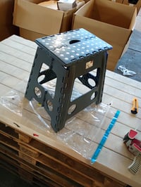 Skladacia plastová stolička Zeller Present 13037 antracitová, certifikovaná TÜV, nosnosť 150 kg, 38,5x31,5x39 cm 2