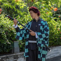 57 SPECIAL REPLICAS Demon Slayer Katana Fa Kard 105 cm - Tanjiro Kamado Bambusz Bokken Övvel és Állvánnyal - Anime Cosplay Kellék 9