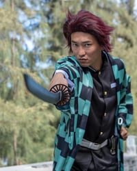 57 SPECIAL REPLICAS Demon Slayer Katana Fa Kard 105 cm - Tanjiro Kamado Bambusz Bokken Övvel és Állvánnyal - Anime Cosplay Kellék 7