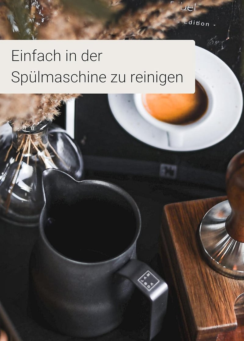 Lambda Coffee Rozsdamentes Acél Barista Tejkiöntő 350 ml - Tejhabosító Kancsó Latte Art Készítéséhez, Mosogatógépben Mosható