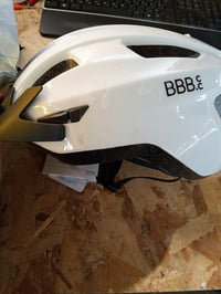 BBB Cycling Condor 2.0 BHE-173 kerékpáros sisak MTB és országúti kerékpárhoz — ragasztónyomos sisakoldal (állapot: lásd a 2. képet) 2