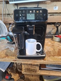Espressor automat Philips Seria 5400 LatteGo, negru, 12 specialități de cafea, ecran tactil, sistem de spumare a laptelui, recondiționat 2