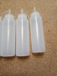 Set de 4 flacoane dozatoare Lestiven Squeeze pentru vopsea, 250 ml (lipsește 1 buc.), flacon dozator din plastic pentru pictură 6