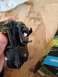 Lansator Beyblade X Winder negru - Lansator de titirez de calitate competițională, începând de la 8 ani, Hasbro Takara Tomy 3
