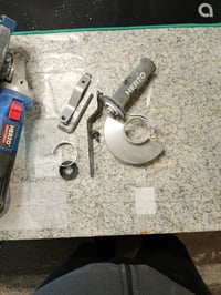 HERZO 1400W Betónová brúska Uhlová brúska 125 mm s diamantovým brúsnym kotúčom a odsávacím krytom, nastaviteľné otáčky, použitá 2