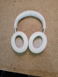 Bose QuietComfort Ultra zajszűrős Bluetooth fejhallgató mikrofonnal — hibás, alkatrésznek: bal hangszóró zúgása (állapot: lásd a 2. képet) 2