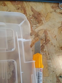 Cutie de depozitare Iris Ohyama NTB-45 cu capac 45L, 4 bucăți, argintiu, stivuibilă — defect, parțial funcțional: 3 capace deteriorate (stare: vezi a 2-a imagine) 3