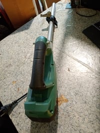 Motocoasă și trimmer electric Bosch AFS 23-37, 23 — defect, pentru piese: nu pornește, lipsește capul cu fir (stare: vezi poza 2) 4