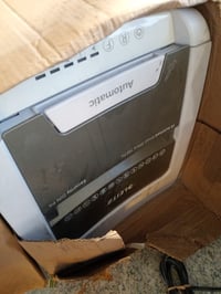Distrugător de documente Leitz IQ Autofeed Small Office, cu alimentare automată de 100 de coli, tăiere în particule, pentru uz de birou, cu urme vizibile de utilizare 2