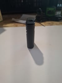 Nabíjacia stanica Nacon pre ovládač Xbox s 2 externými batériami a USB-C — Jedna z batérií je mierne poškodená (stav: pozri 2. obrázok) 4