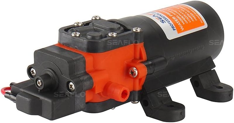 Seaflo 12V-os Vízszivattyú 4,3 L/perc Teljesítménnyel