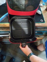 Teplovzdušná fritéza COSORI CP158-AF, 5,5 l, 11 programov, LED dotykový displej, pripomienka na pretrasenie, 1700 W, červená, použitá 3