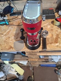 De'Longhi Dedica Style kézi tejhabosítós espresso kávégép, piros színű, karban tartott használt állapot 5